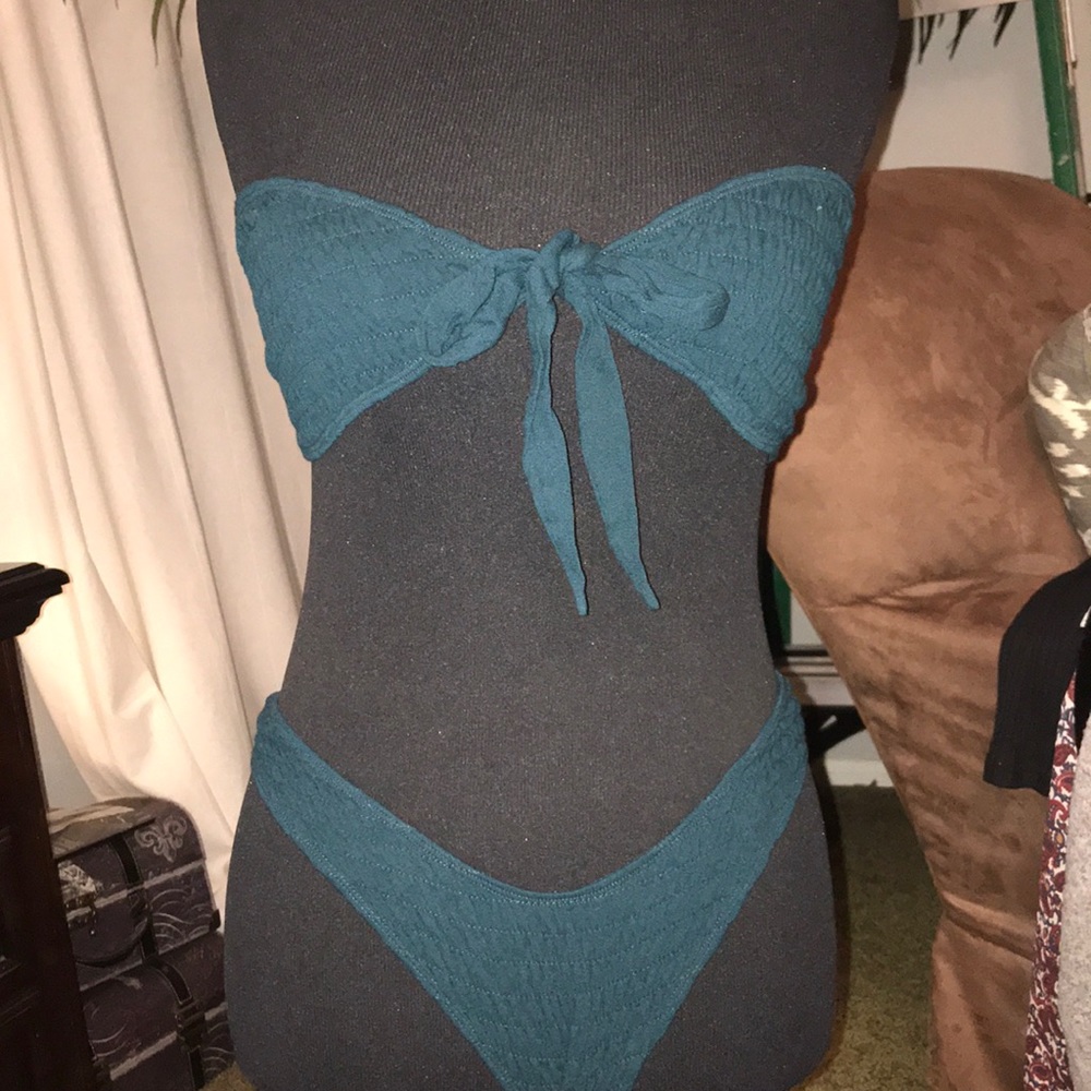 Indah Bikini